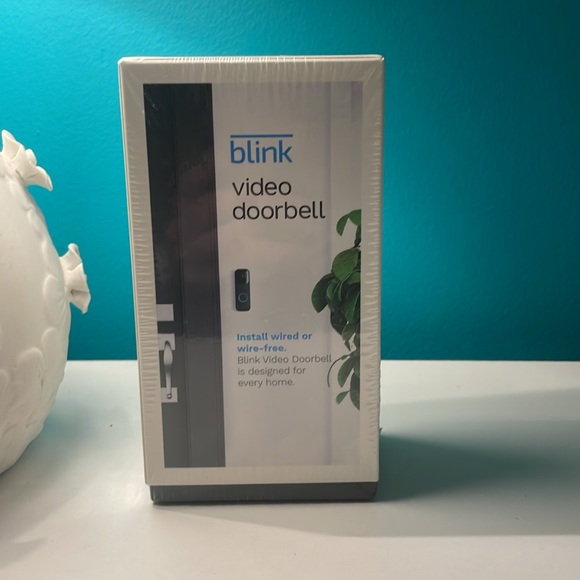 Blink Video Doorbell Two-way audio, HD video, motion & chime app alerts & Alexa. - Picture 8 of 11